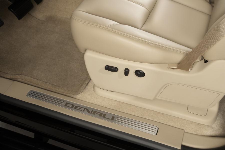  GMC Sierra Denali 2007 года  (фото 31 из 43)